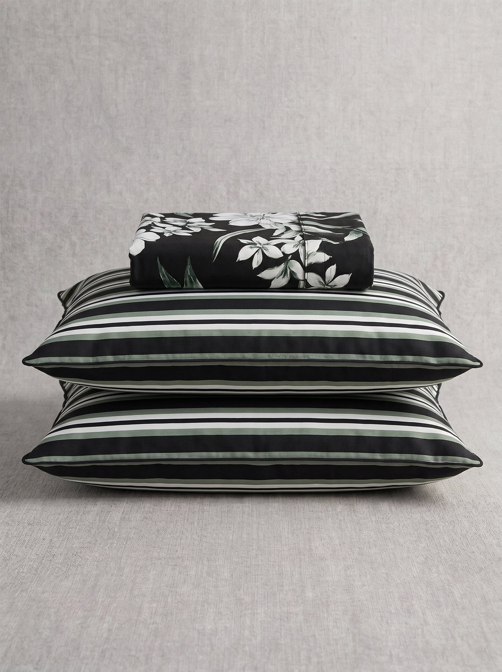 Noir Bloom Printed Cotton King Bed Sheet Set