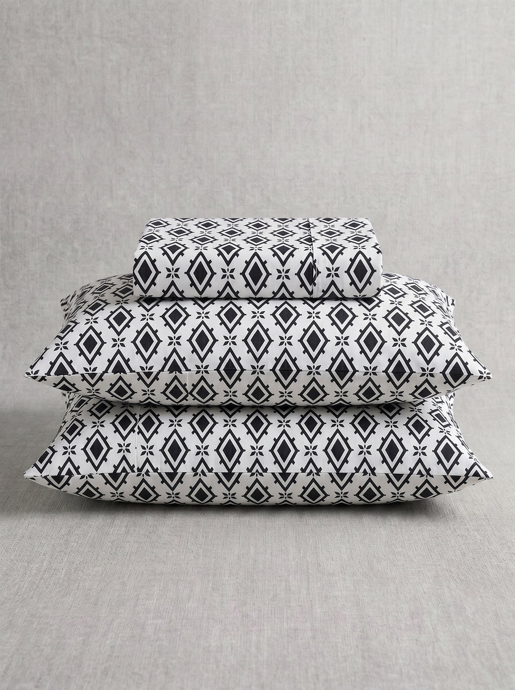 Soft Cotton Diamond in black 3 Pcs Printed Bedsheet Set